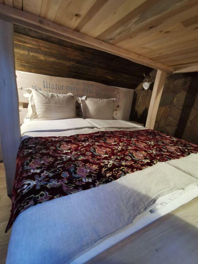 Folvark Gvozd Hotell Kamenyuky Eksteriør bilde